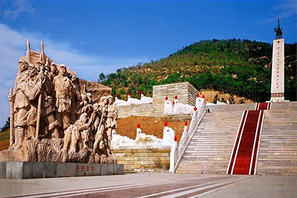 编制长征国家文化公园建设保护规划，积极促进吴起县红色旅游大发展